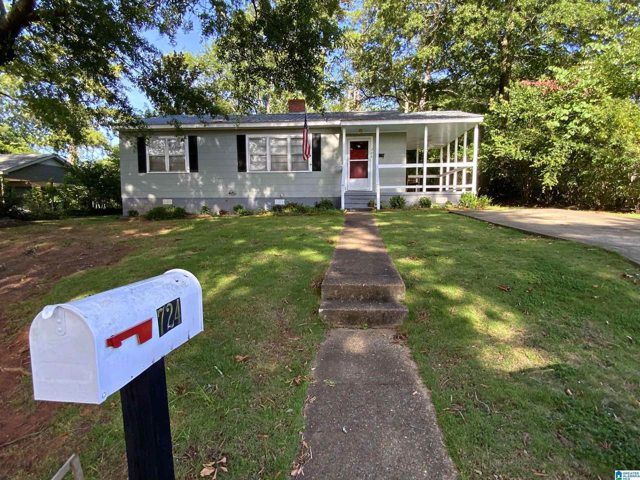 724 Glenwood Road - Photo 1