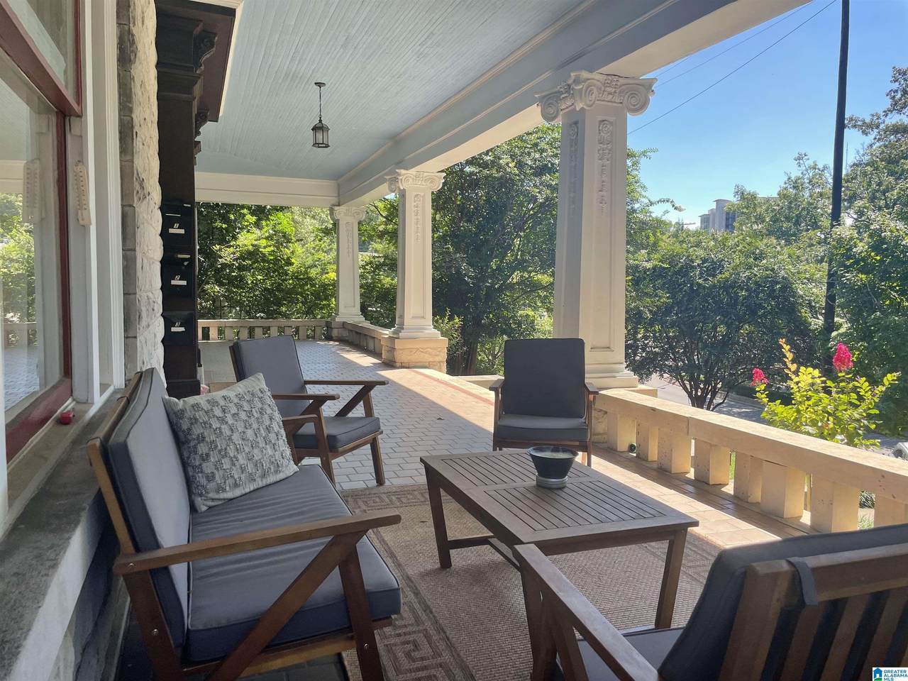 2809 Highland Avenue - Photo 1