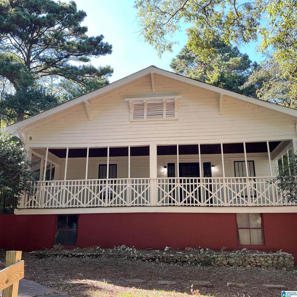 136 Roebuck Drive - Photo 1