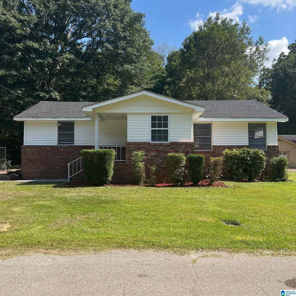 933 Laverne Street - Photo 1