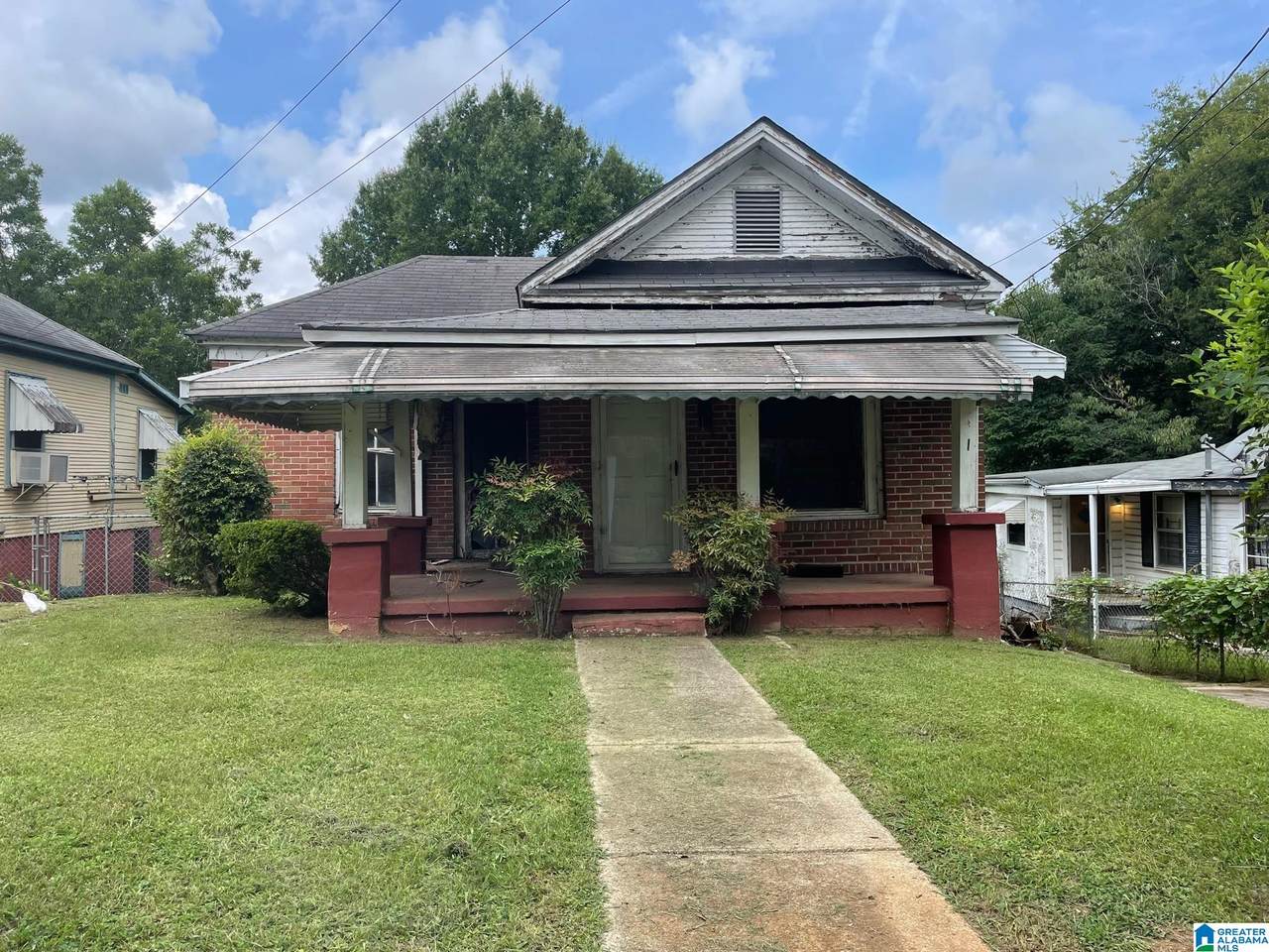 1714 Stephens Avenue - Photo 1