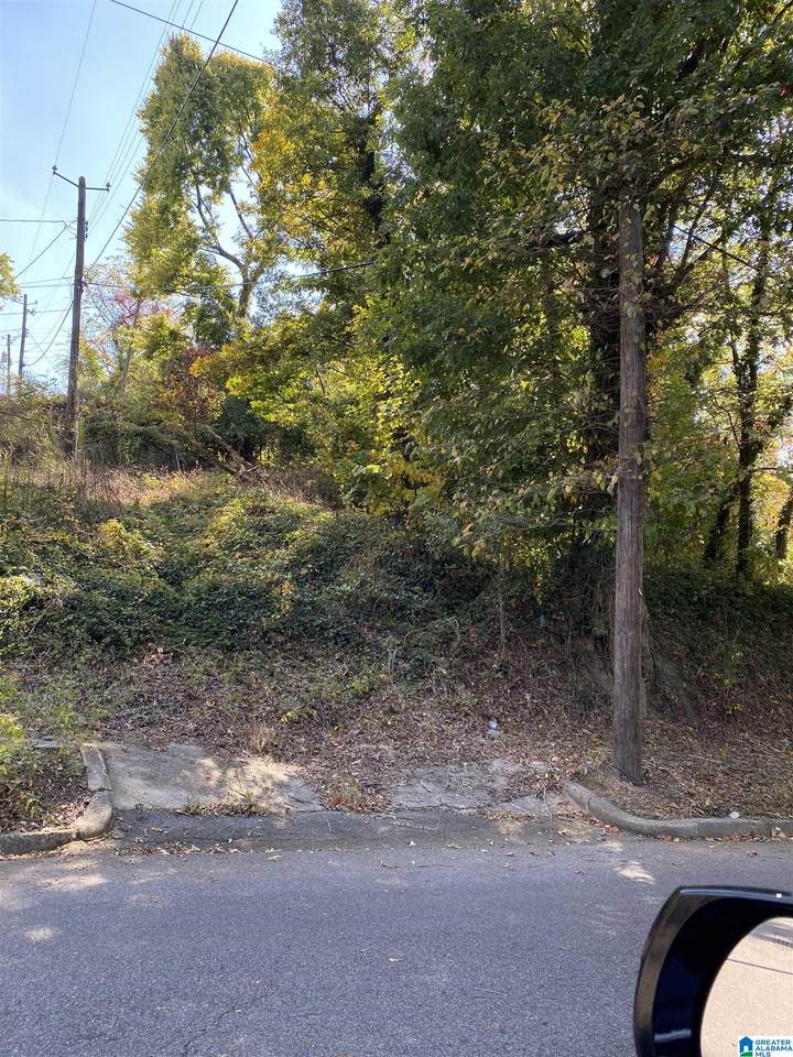 1929 16TH AVENUE - Photo 1