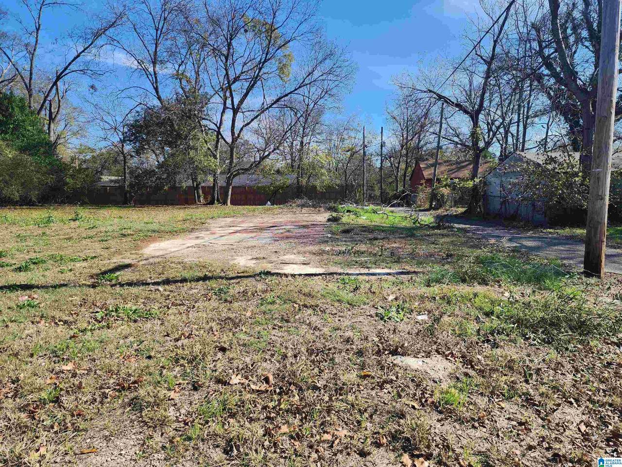 913 50TH STREET - Photo 1