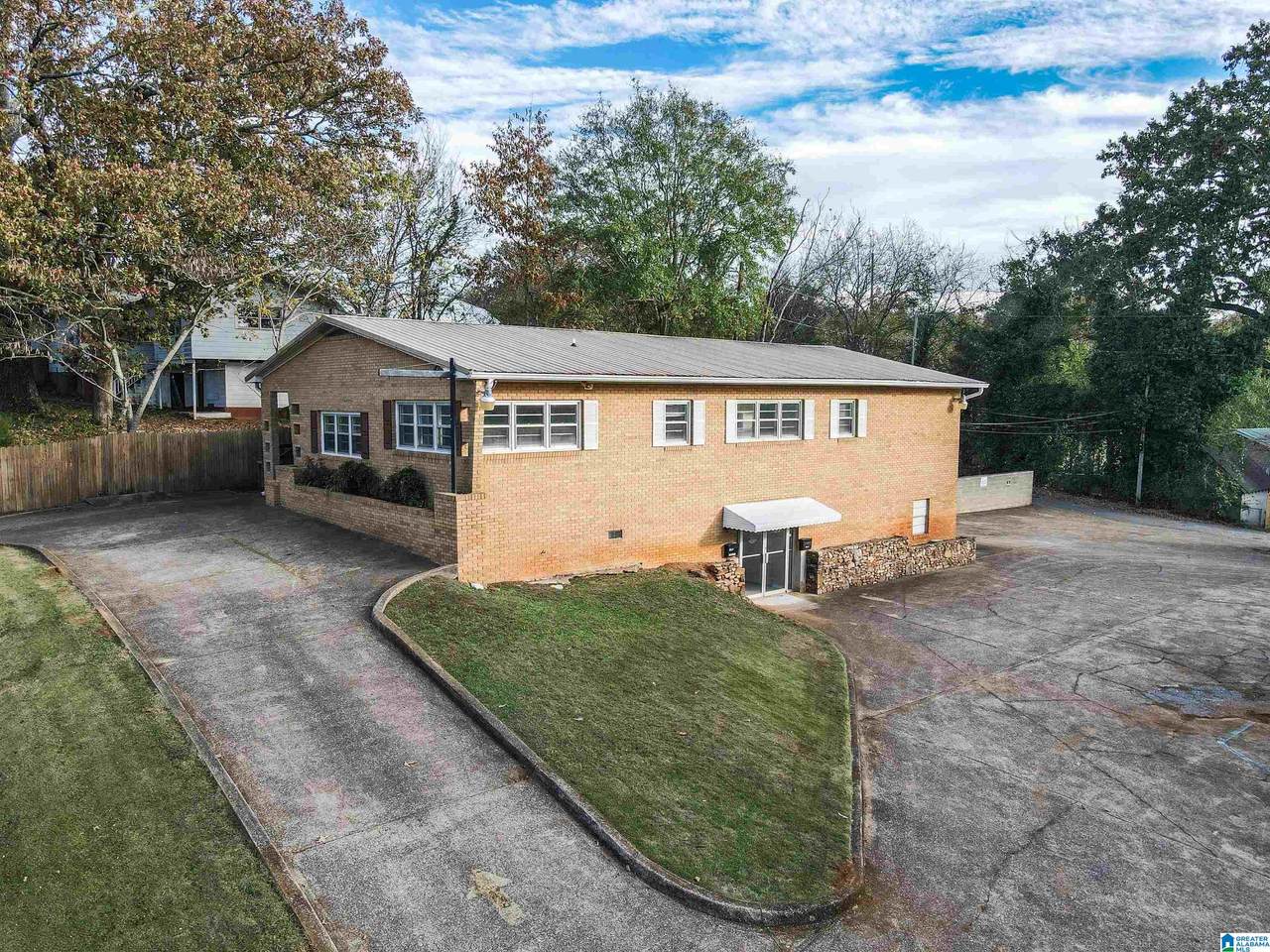 716 10TH STREET - Photo 1