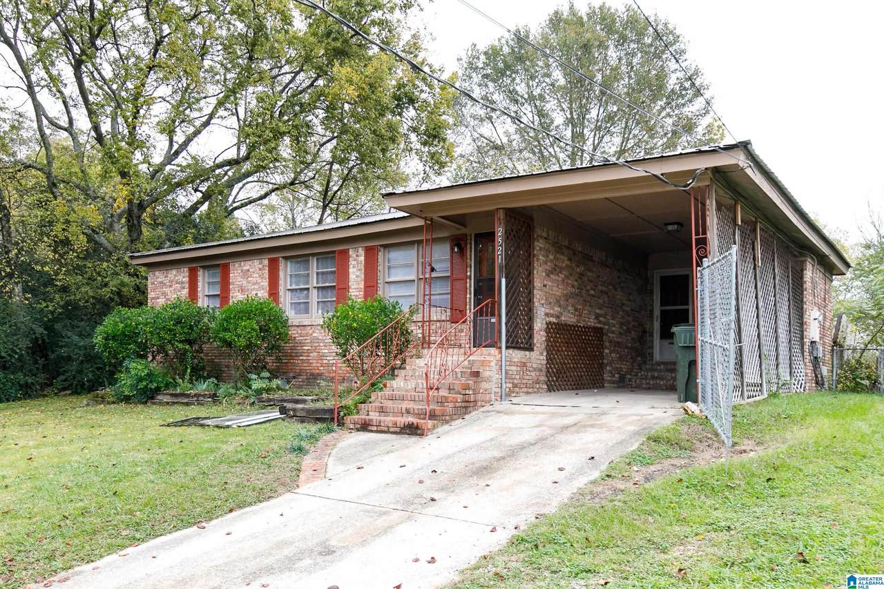 2521 4TH WAY - Photo 1