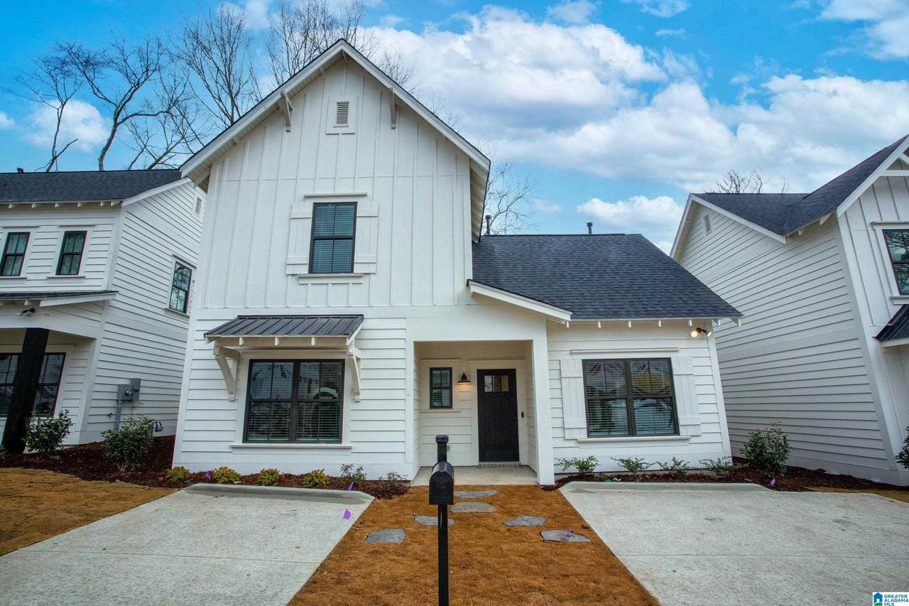 1501 Cottage Grove - Photo 1