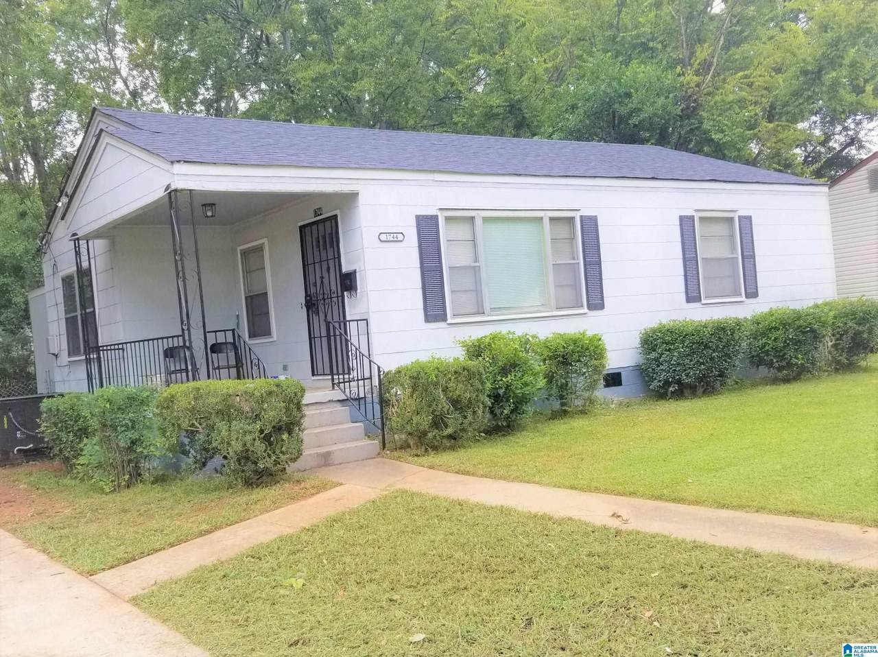 1744 Lincoln Place - Photo 1