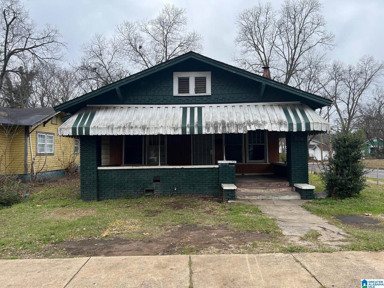2523 Avenue H - Photo 1