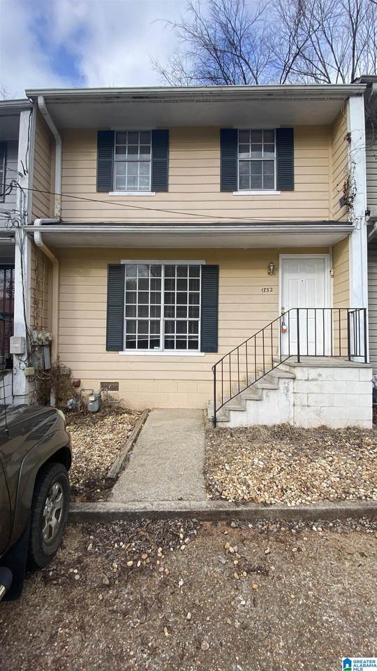 1732 14TH TERRACE - Photo 1