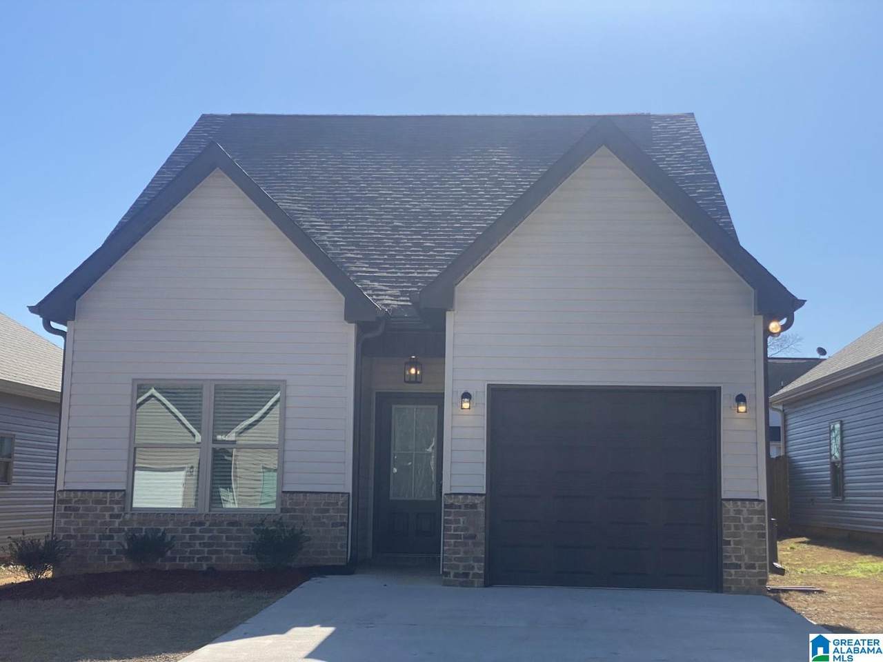 160 Park Drive North - Photo 1