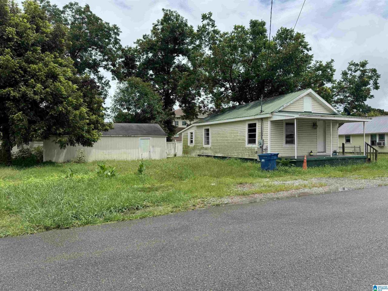 900 Snow Street - Photo 1