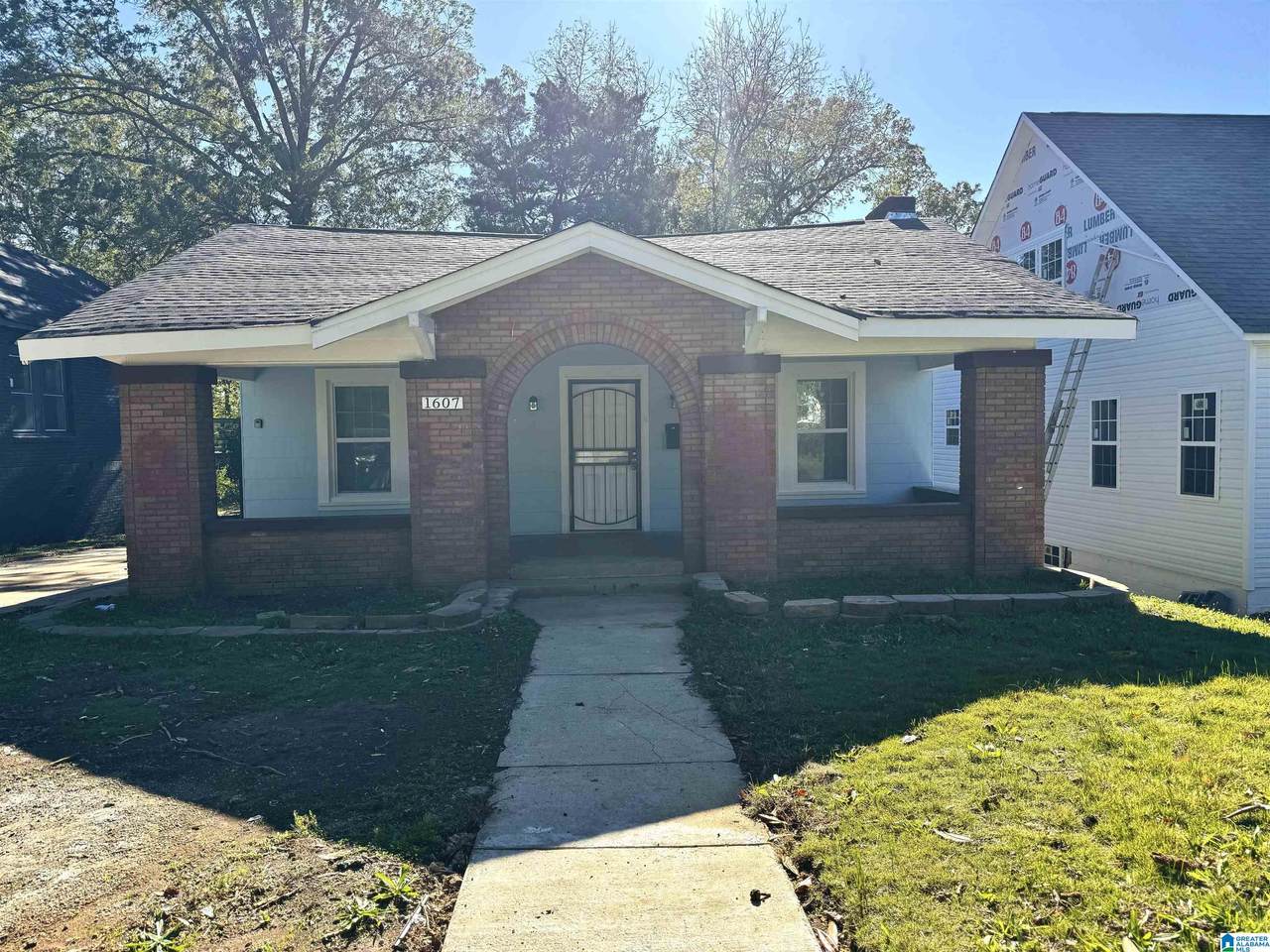 1607 43RD STREET - Photo 1