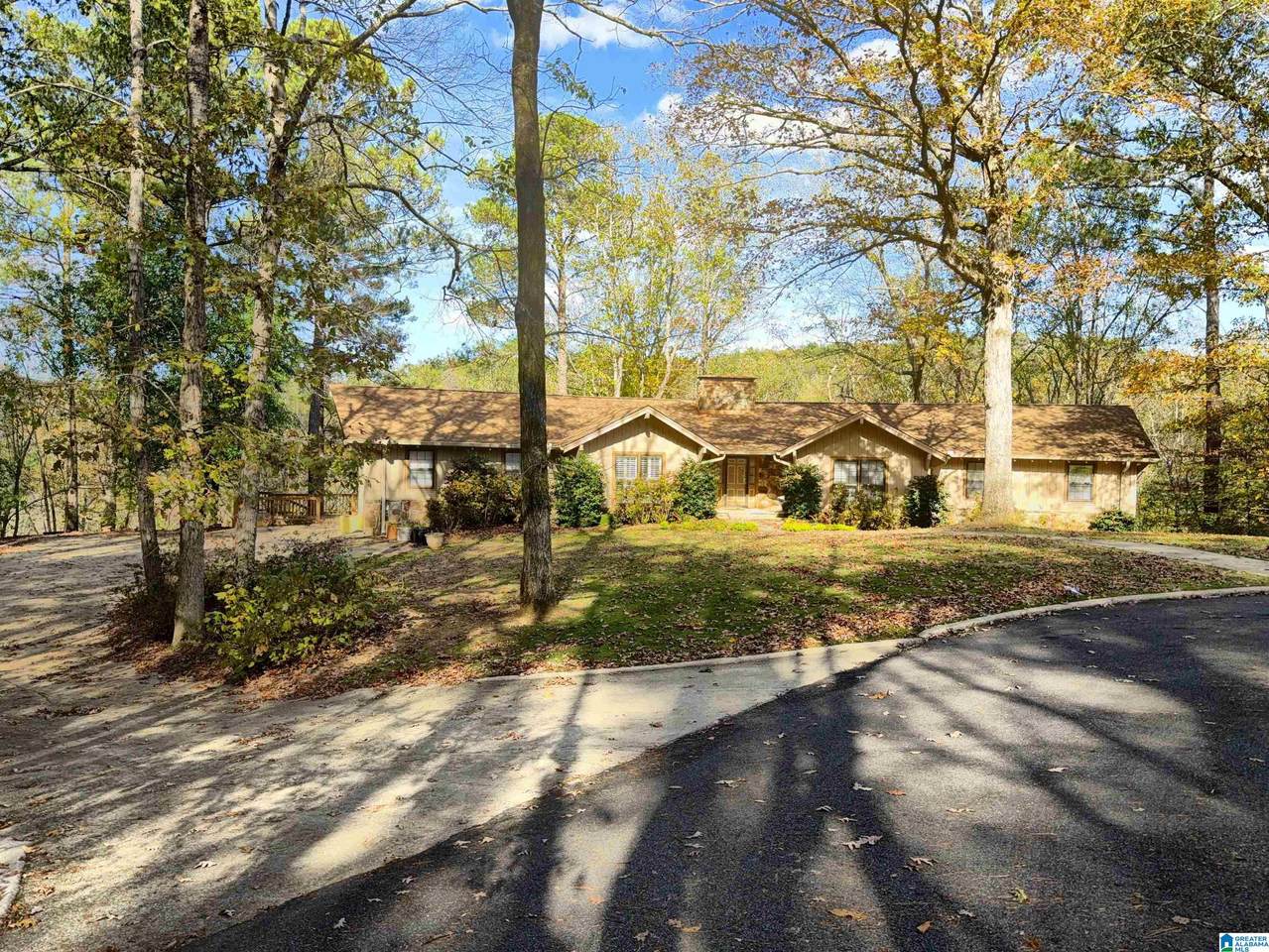 2256 Pinehurst Drive - Photo 1