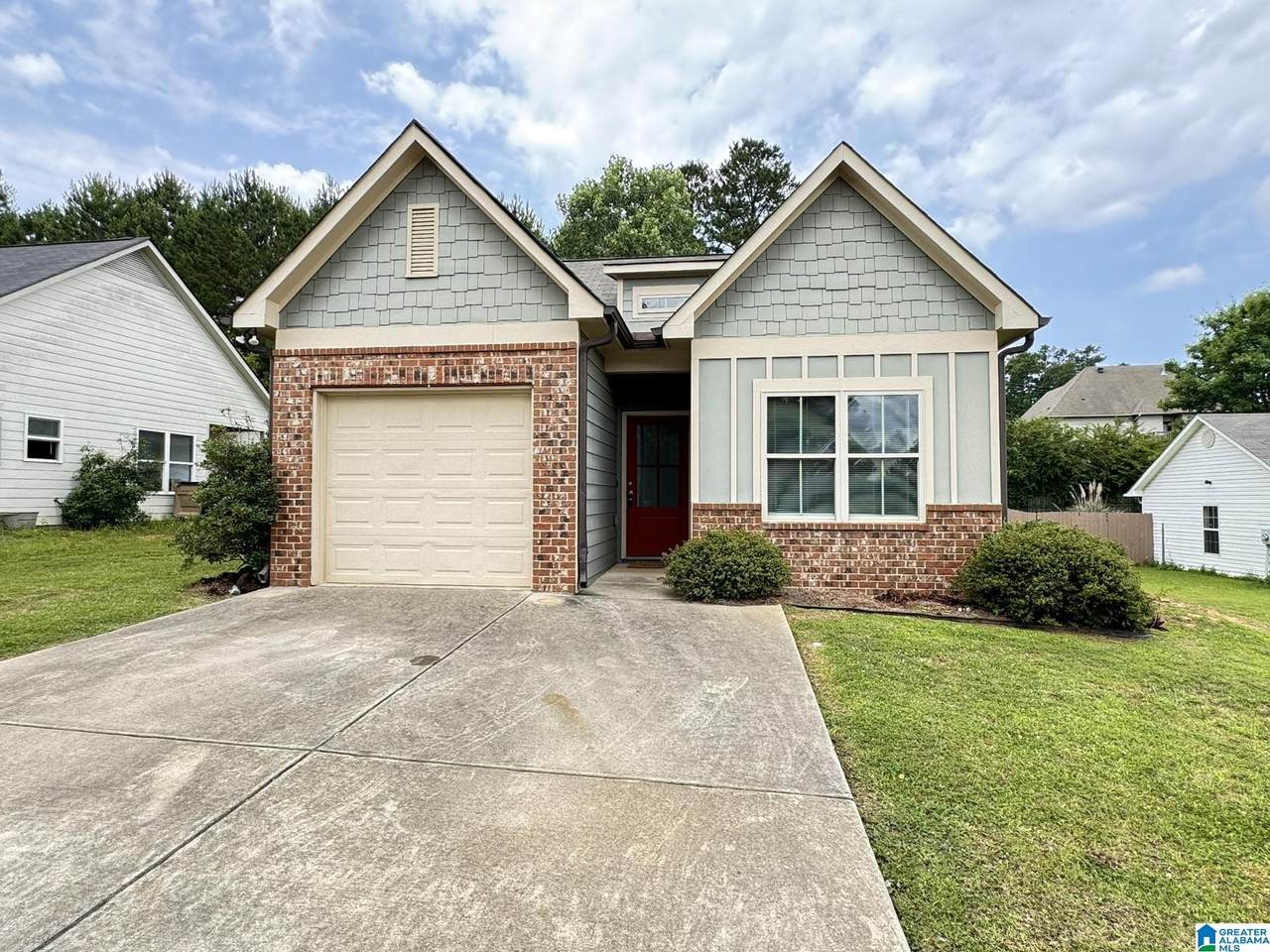 240 Hathaway Lane - Photo 1