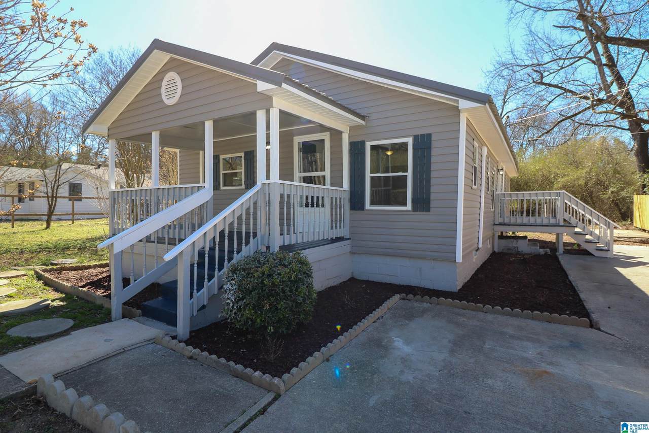 705 17TH STREET - Photo 1