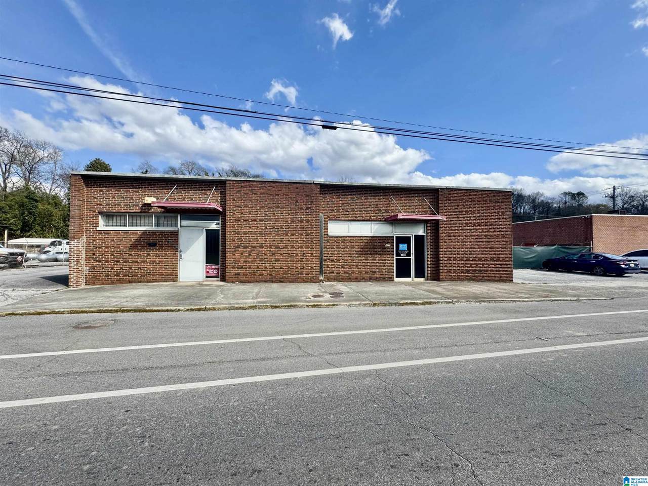 407 Noble Street - Photo 1