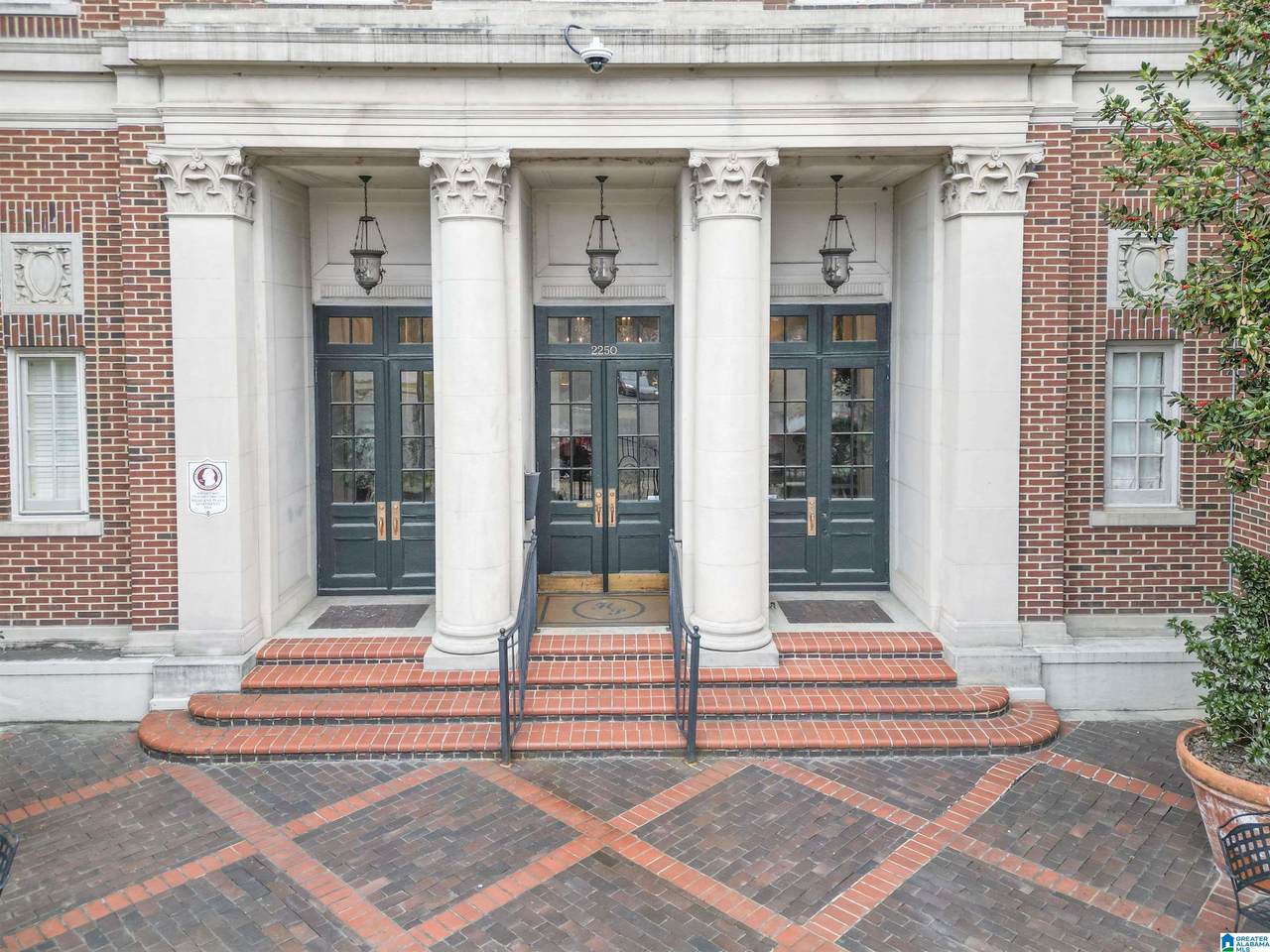 https://bt-photos.global.ssl.fastly.net/birmingham/1280_boomver_1_21412616-2.jpg