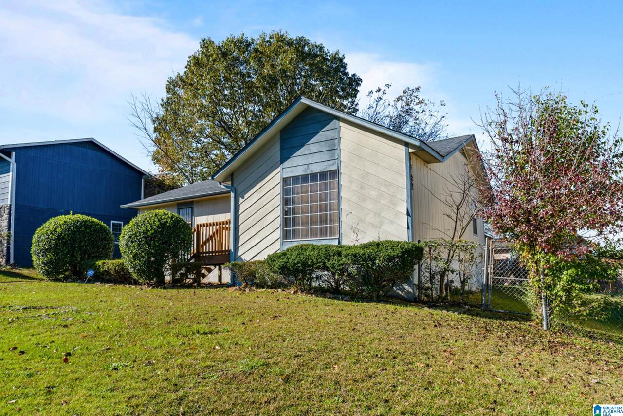 1972 Castleberry Way - Photo 1