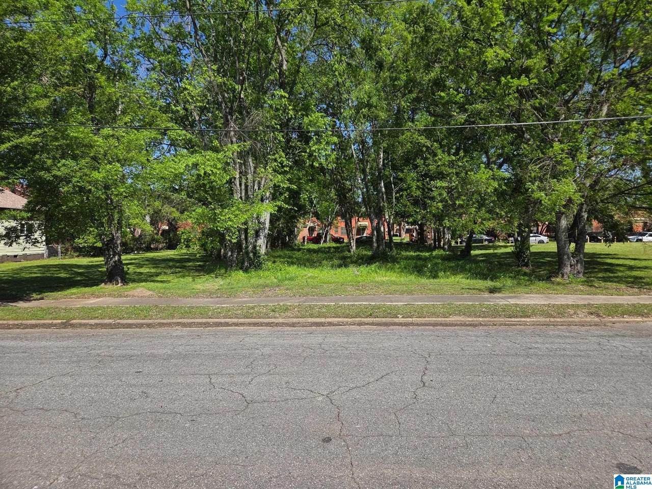 529 40TH STREET - Photo 1