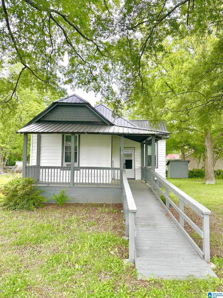 10 Comnock Avenue - Photo 1