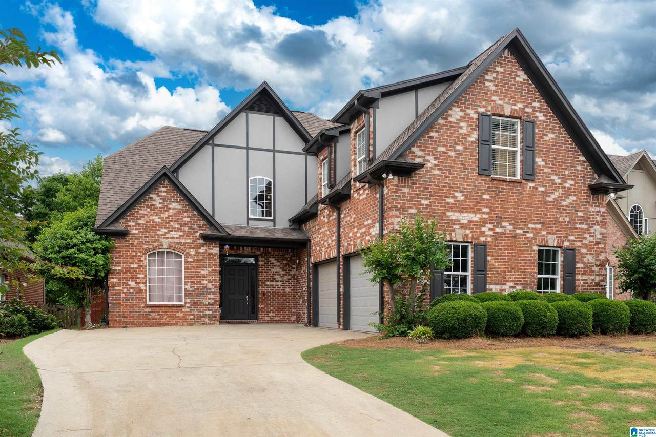 8722 Highlands Drive - Photo 1