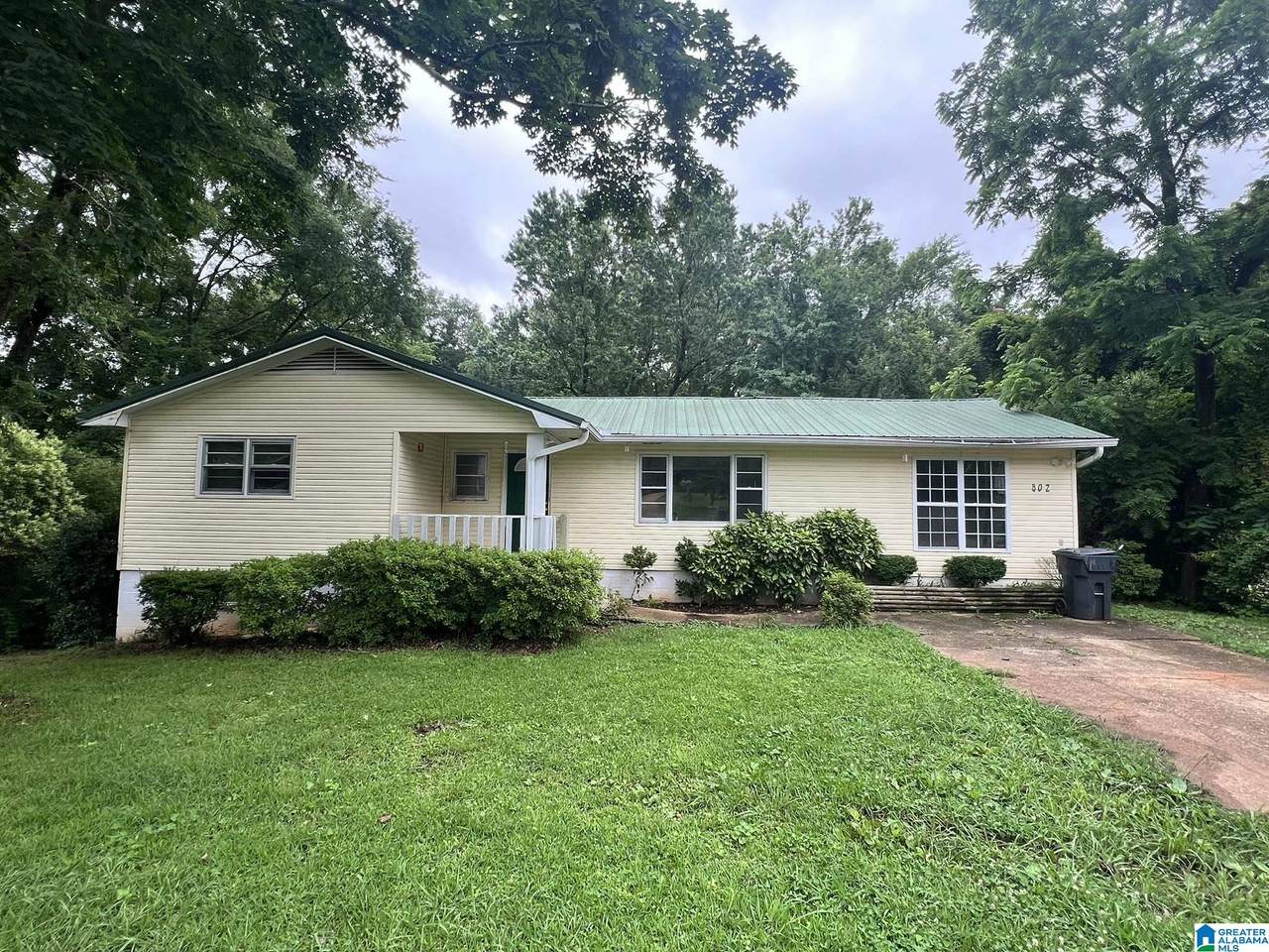 802 Wana Avenue - Photo 1