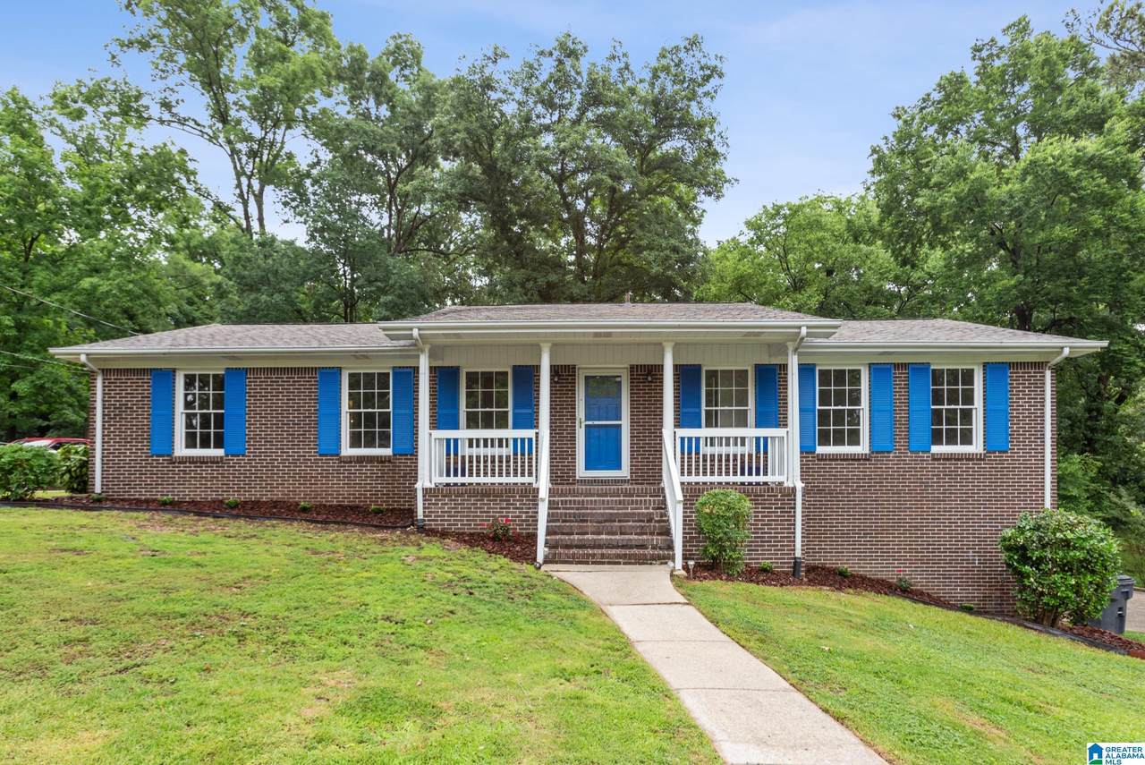 2425 5TH STREET - Photo 1