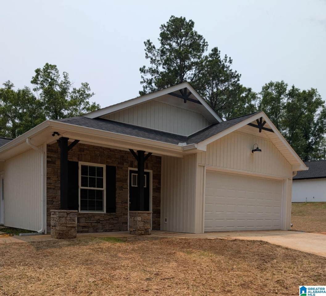 628 Alexandria Road - Photo 1