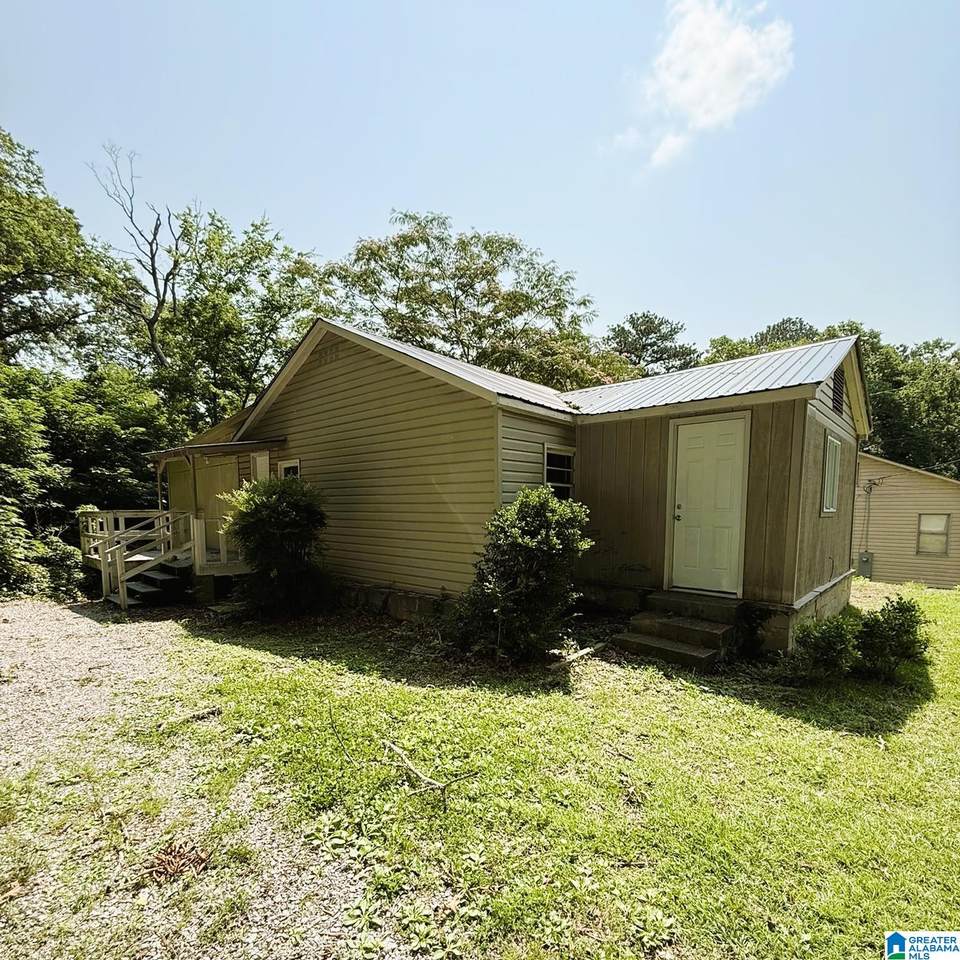 528 Blue Bell Road - Photo 1