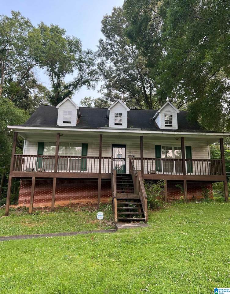 402 Memorial Drive - Photo 1