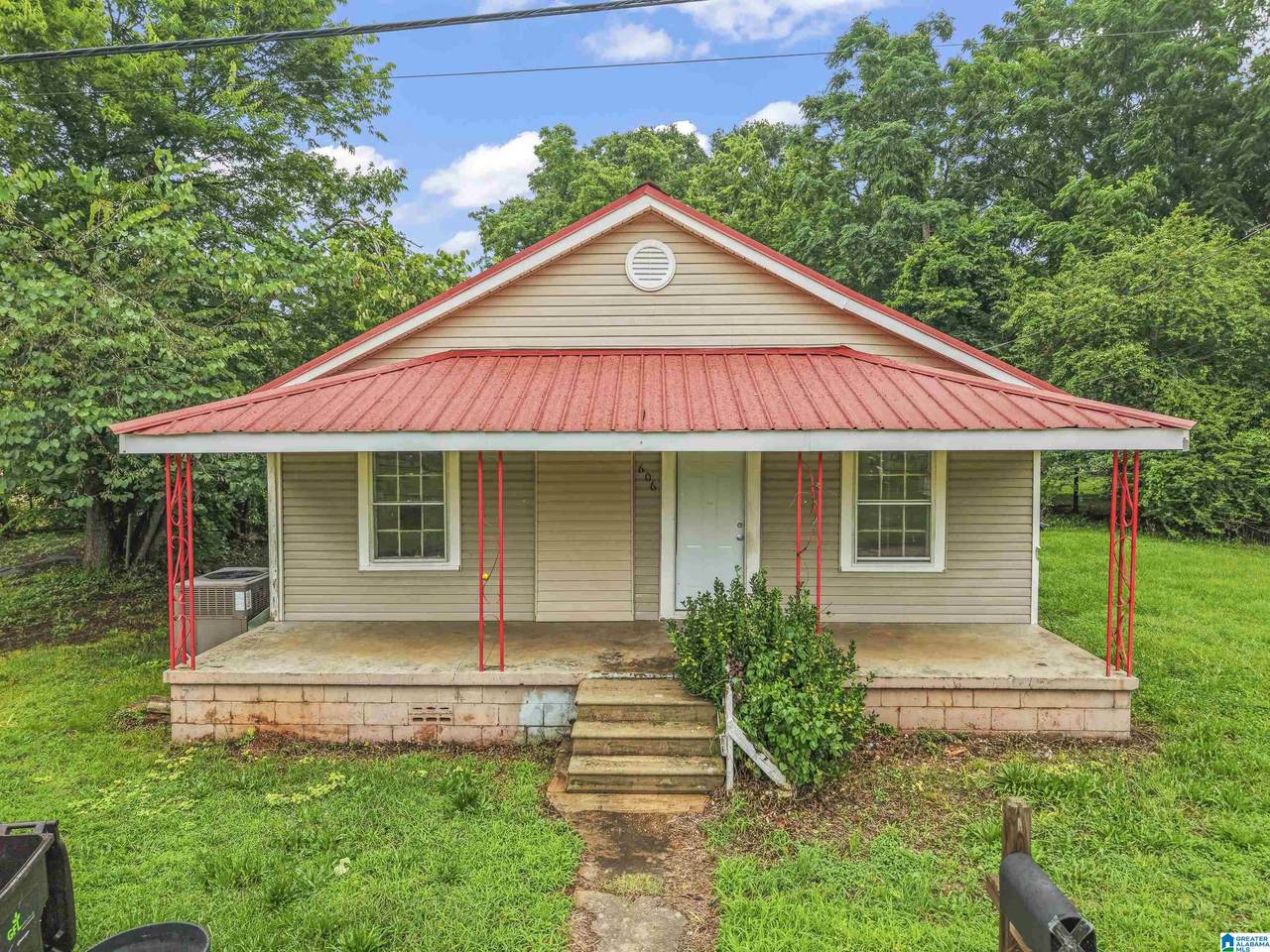 606 Pine Street - Photo 1