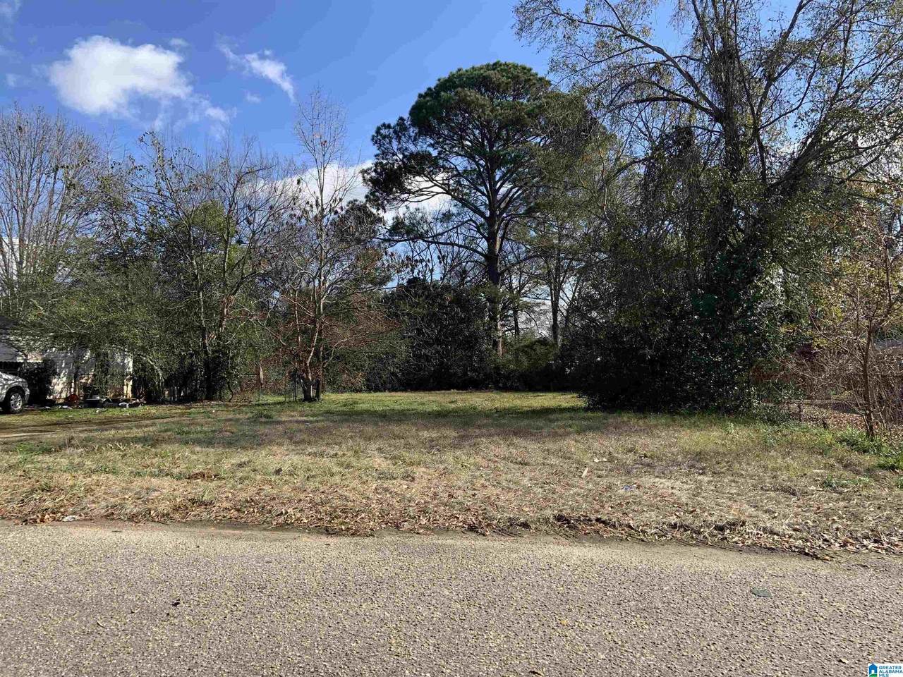 426 Glenmore Road - Photo 1