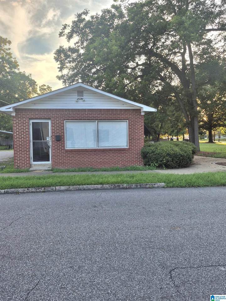 1912 Ensley Avenue - Photo 1