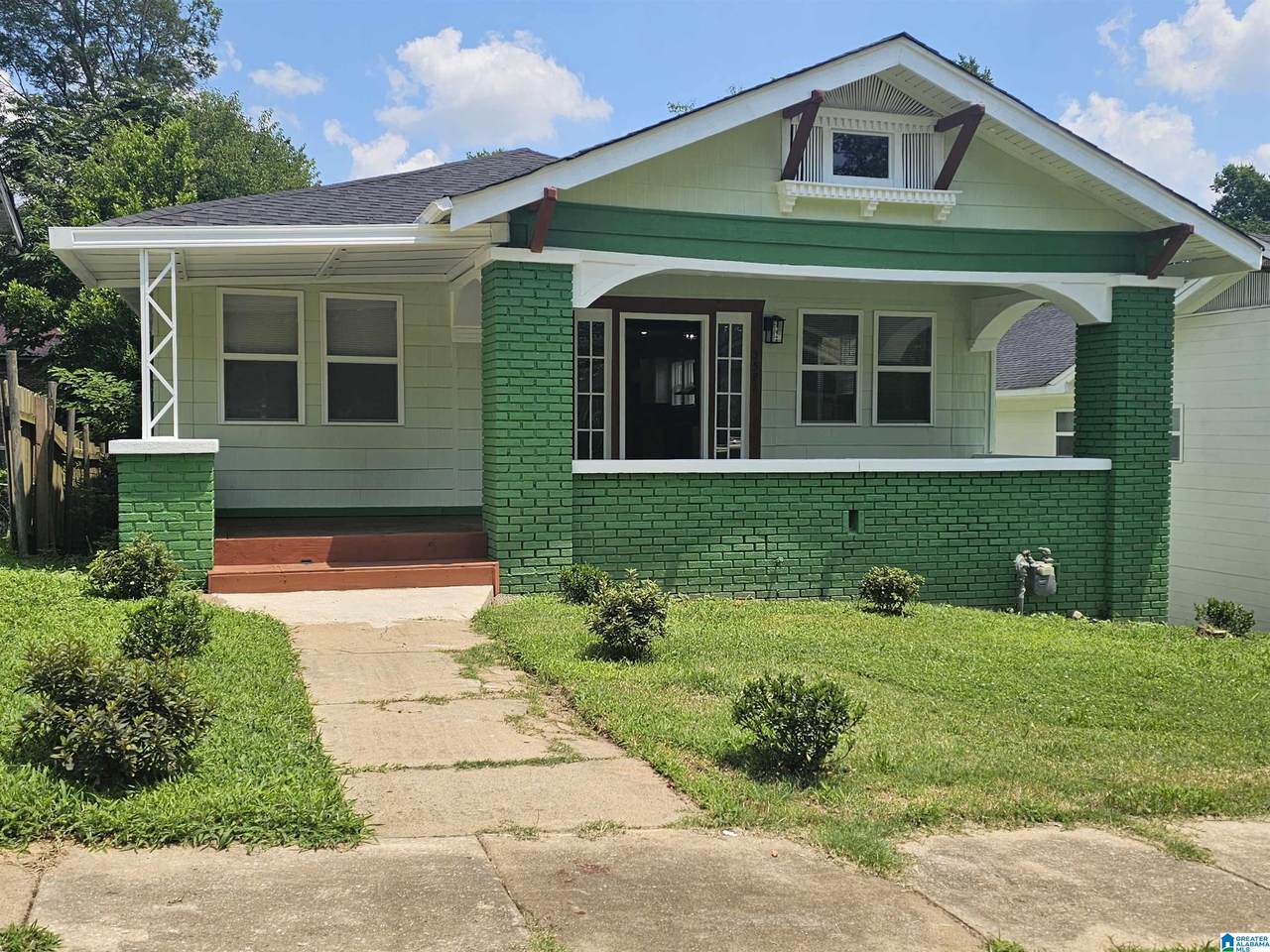 3528 17TH AVENUE - Photo 1