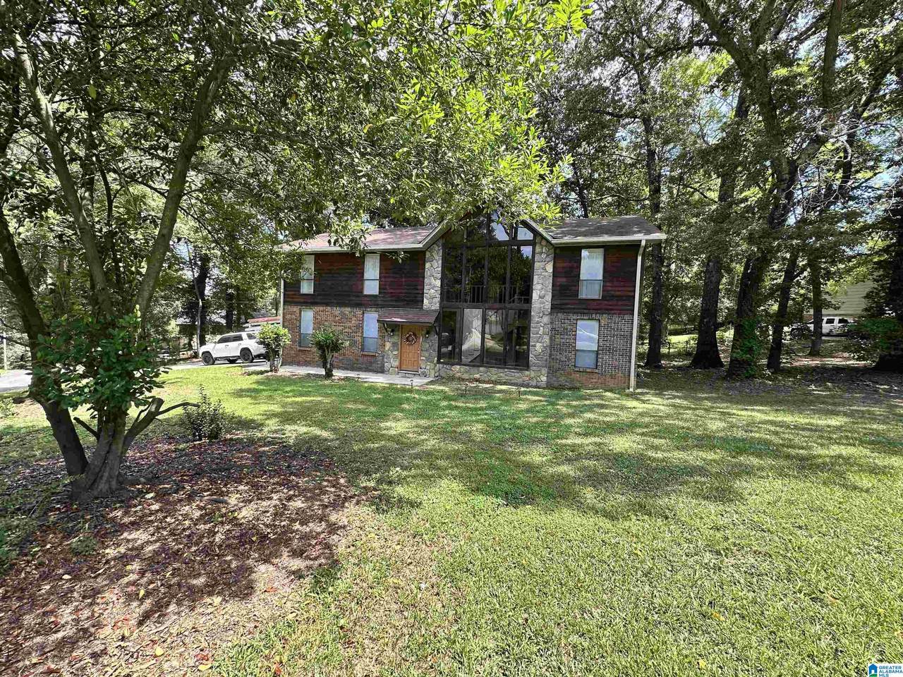1059 Alicia Drive - Photo 1