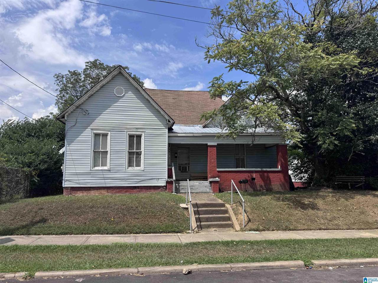 3904 7TH AVENUE - Photo 1