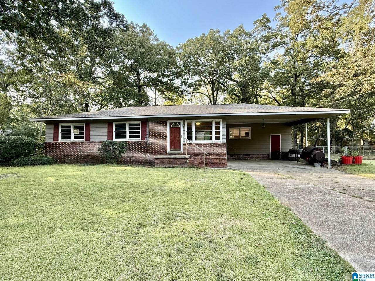 1704 Maple Leaf Drive - Photo 1