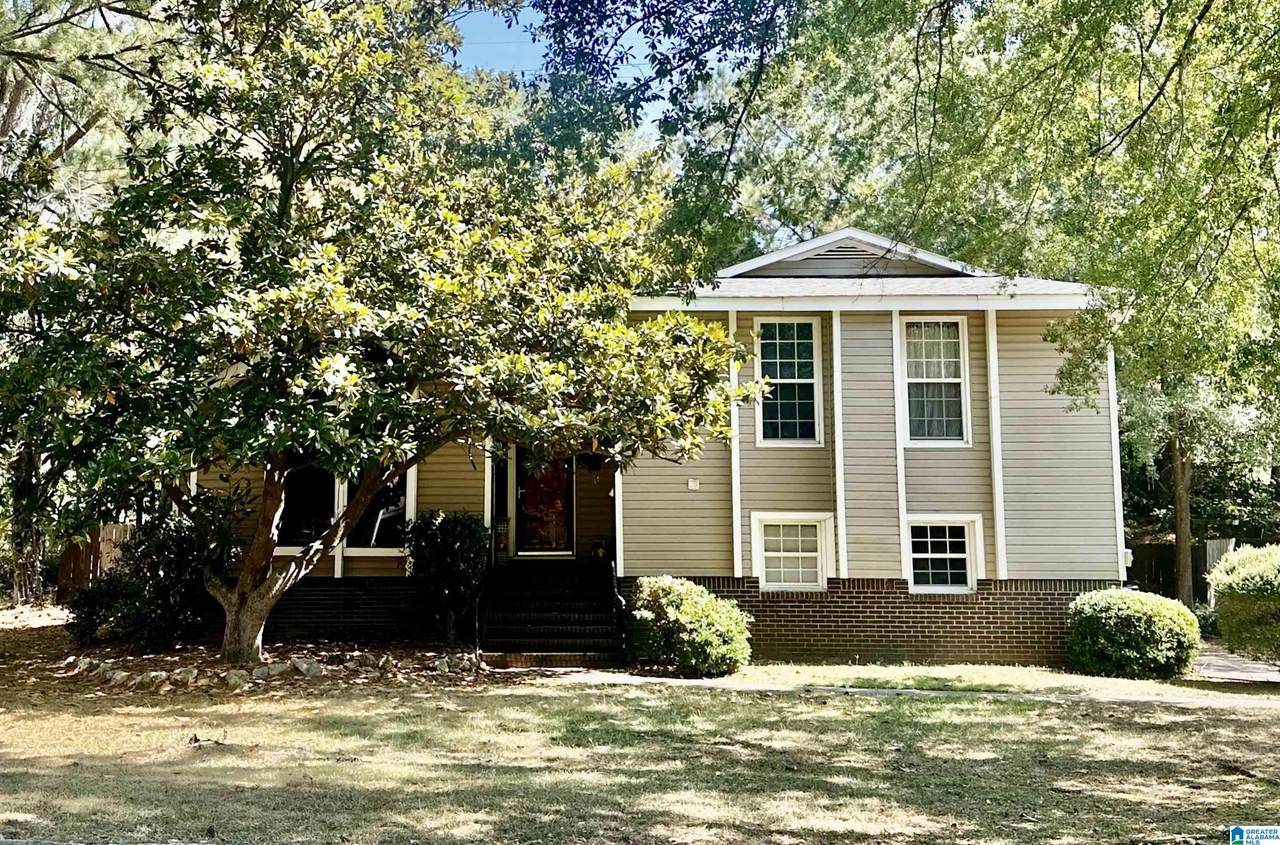 1424 King George Drive - Photo 1