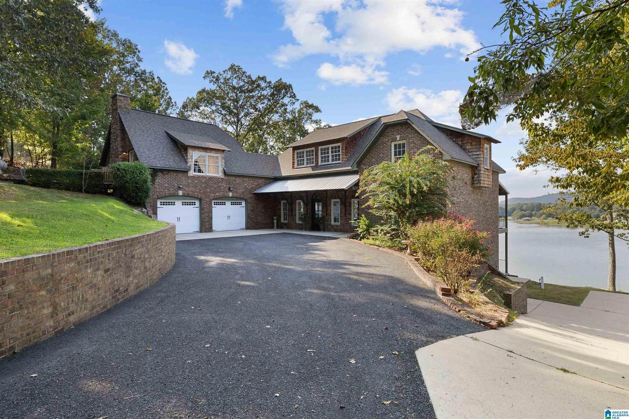 825 Dogwood Lane - Photo 1