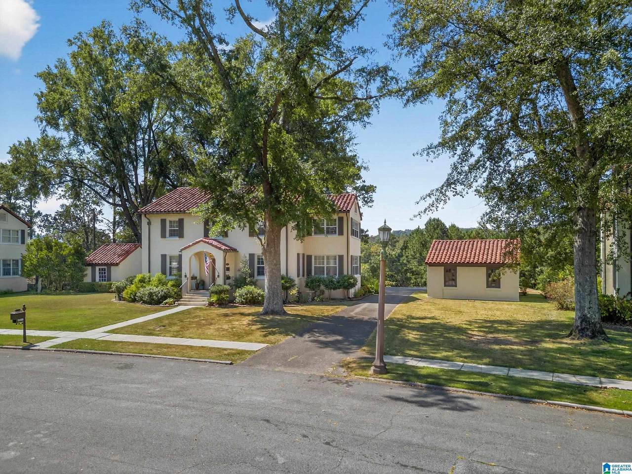 215 Buckner Circle - Photo 1