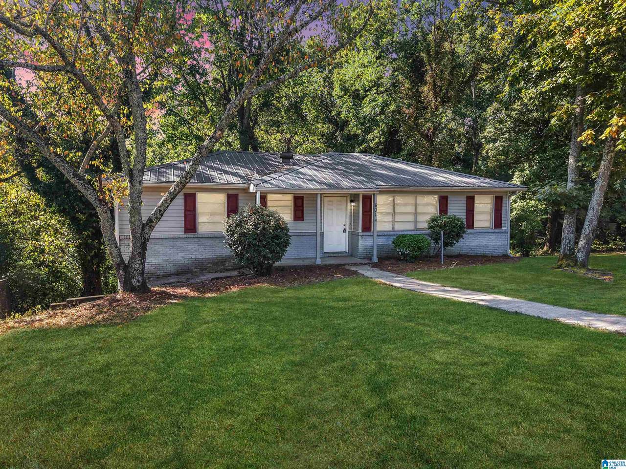 601 26TH COURT - Photo 1