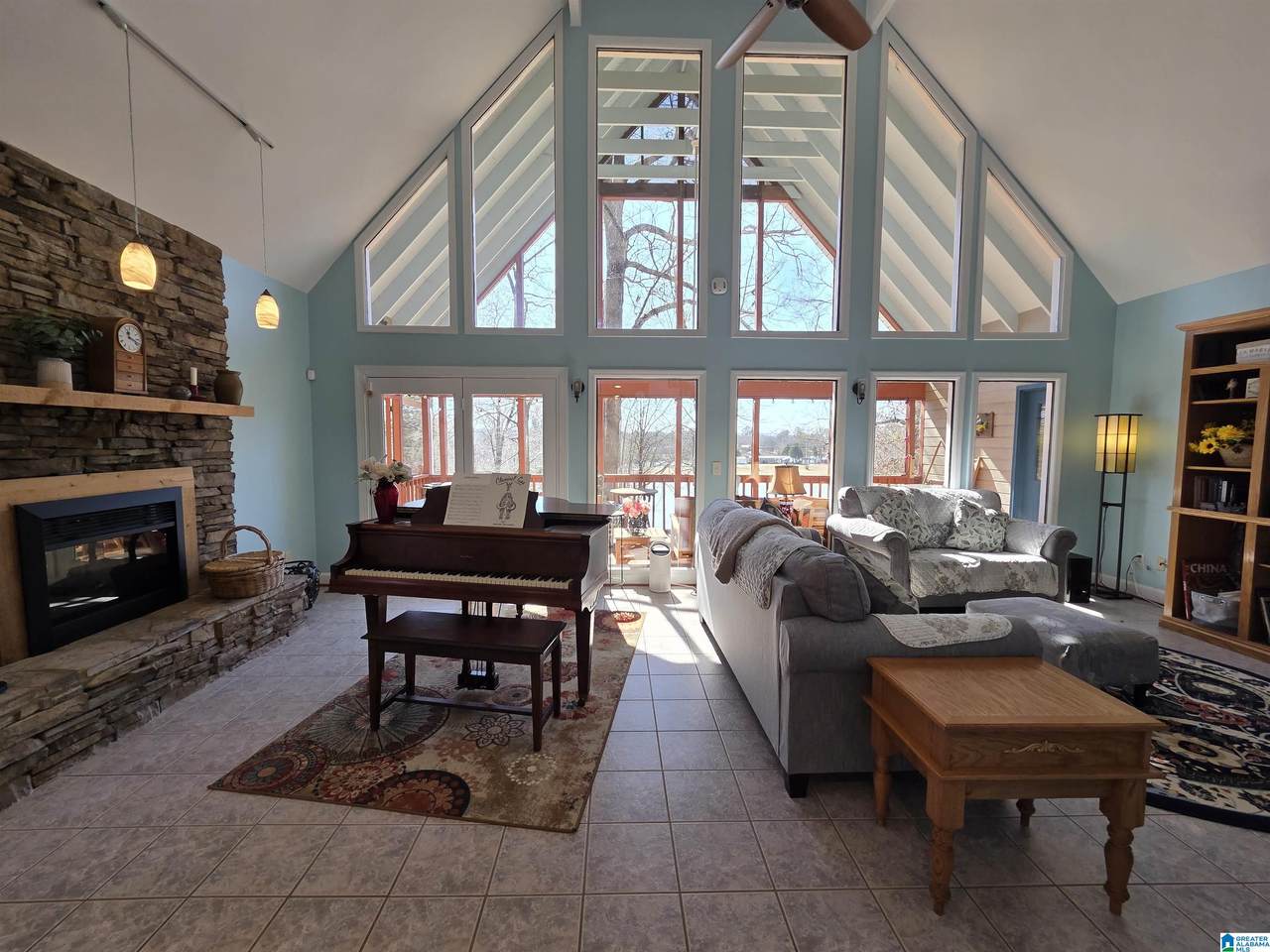 403 Eureka Road - Photo 1
