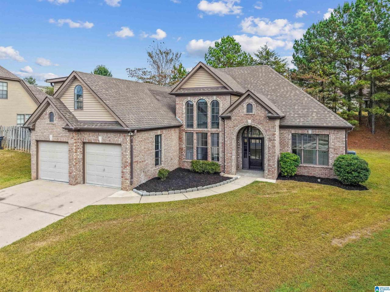 313 Oakwell Circle - Photo 1