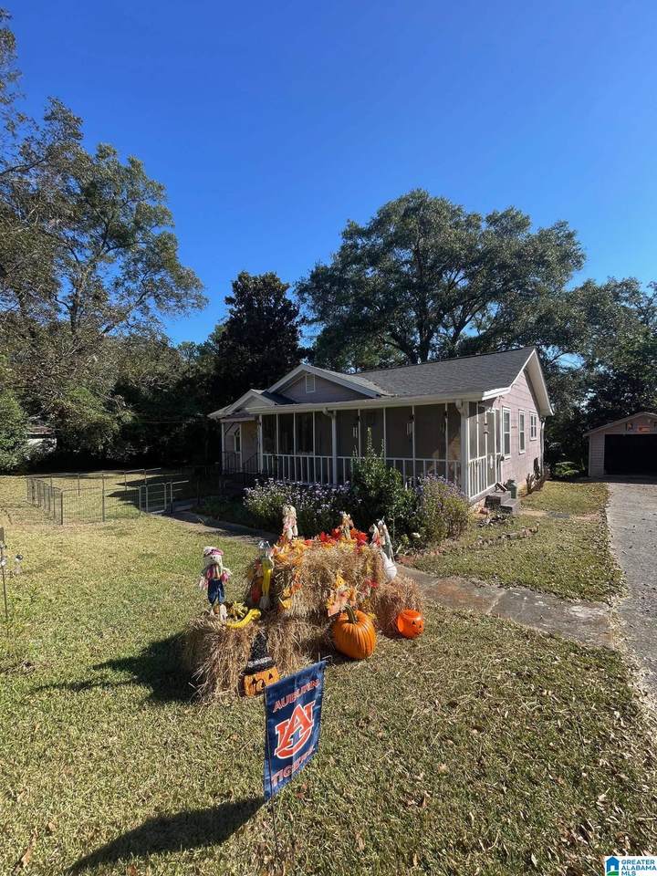 304 7TH AVENUE - Photo 1