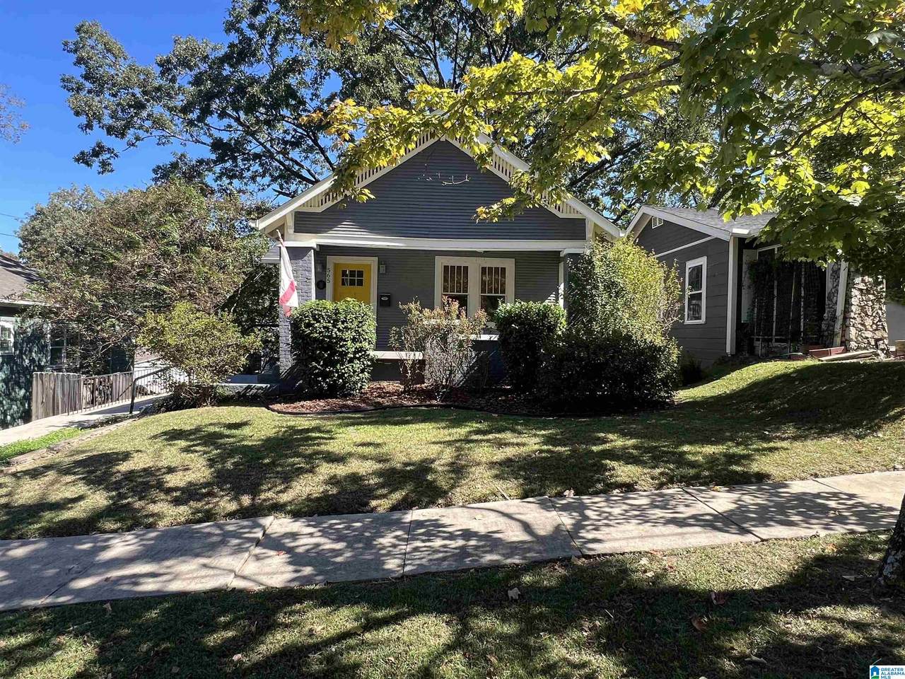 565 60TH STREET - Photo 1