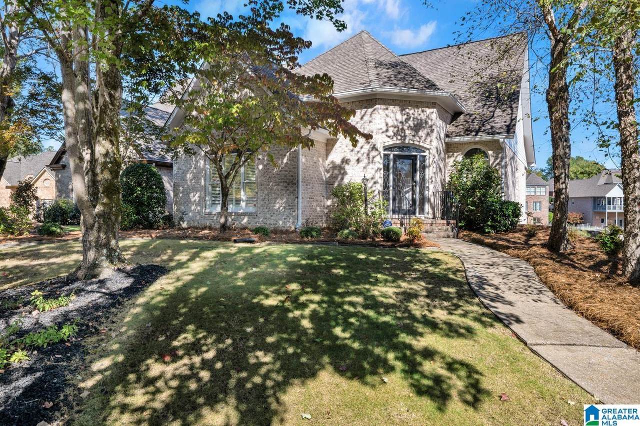 944 Lake Circle - Photo 1