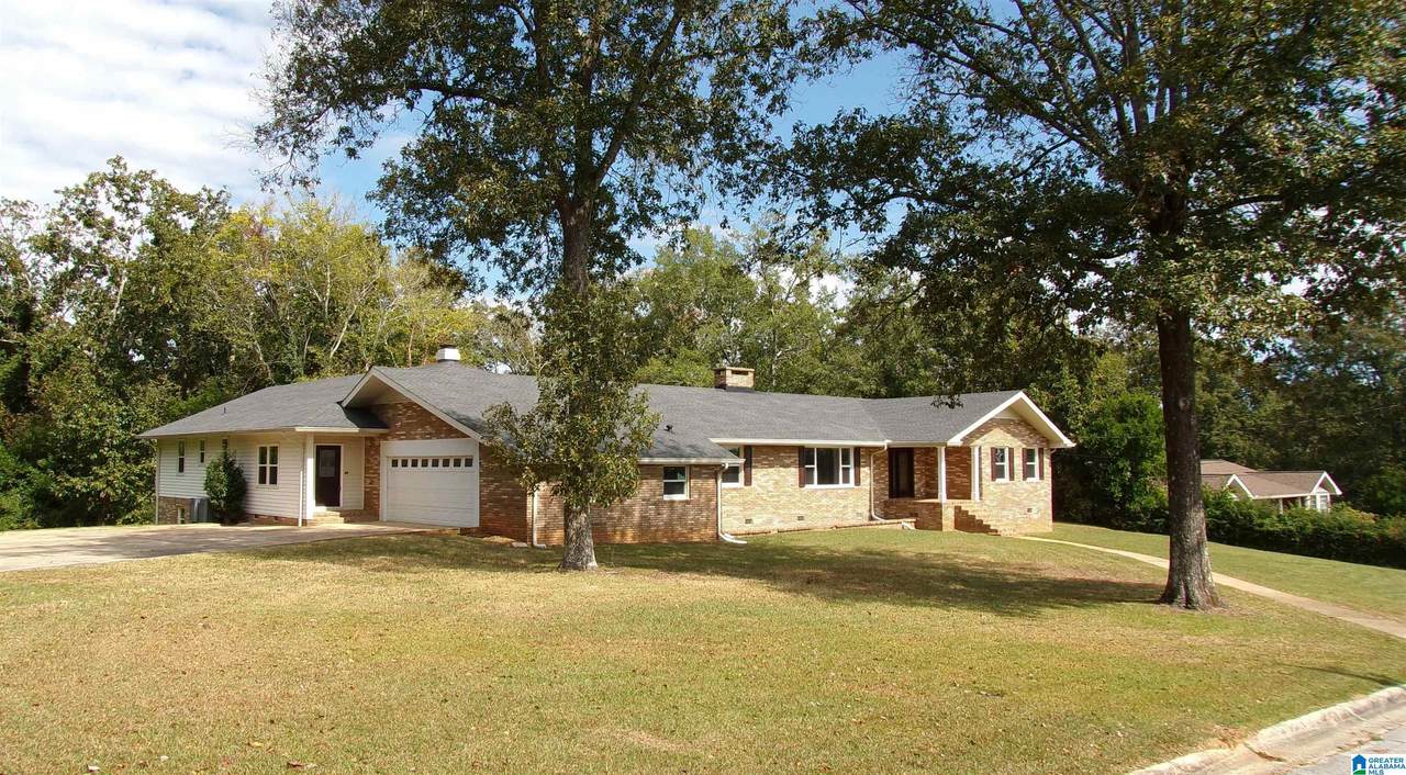 7 Christopher Way - Photo 1