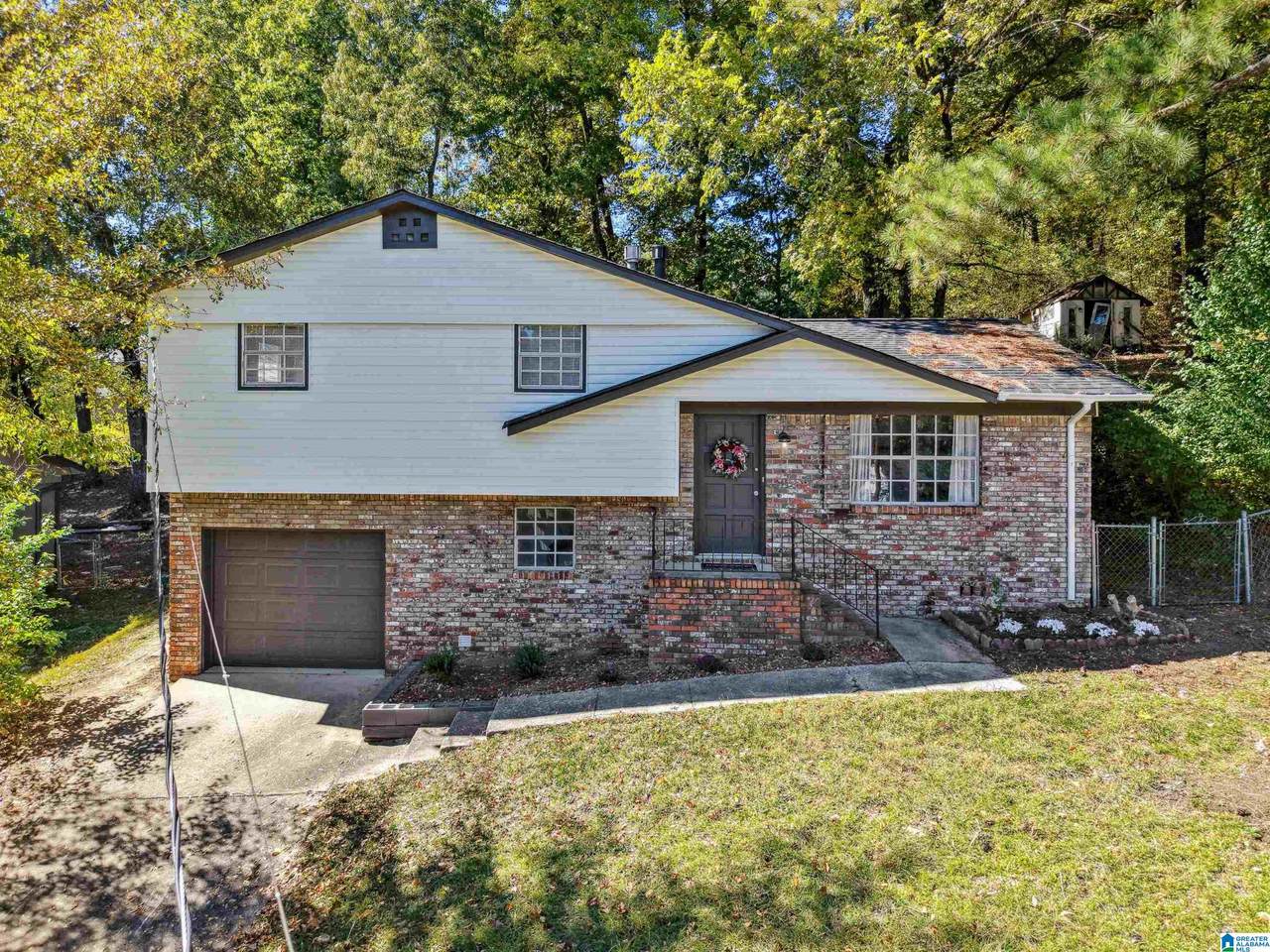 4018 Saint John Way - Photo 1