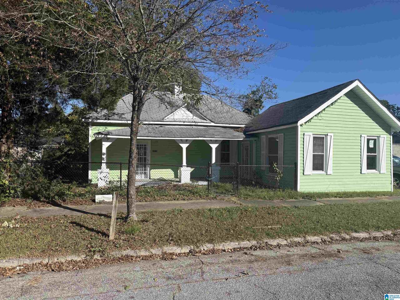 1815 Walnut Avenue - Photo 1