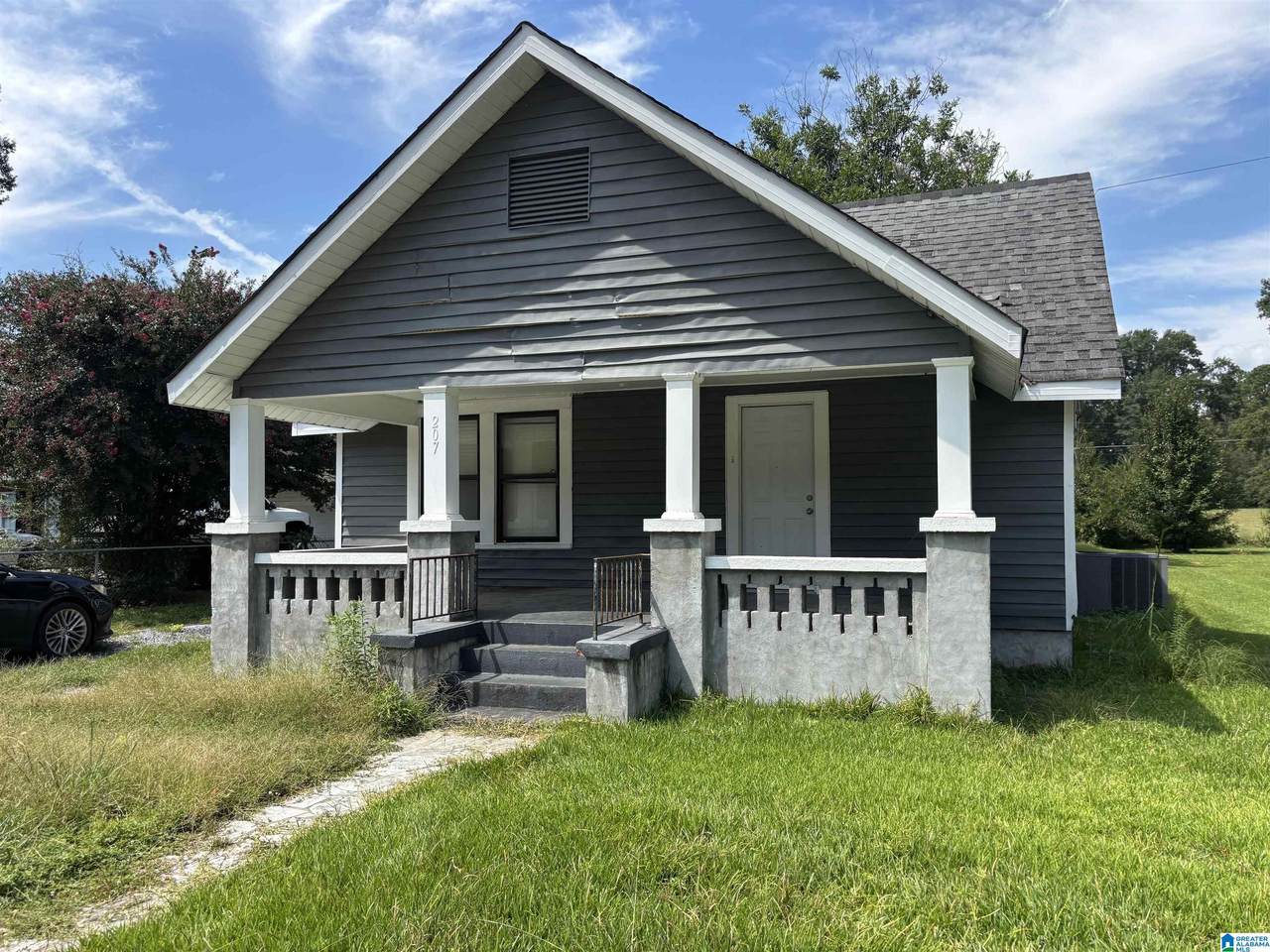 207 Davis Avenue - Photo 1